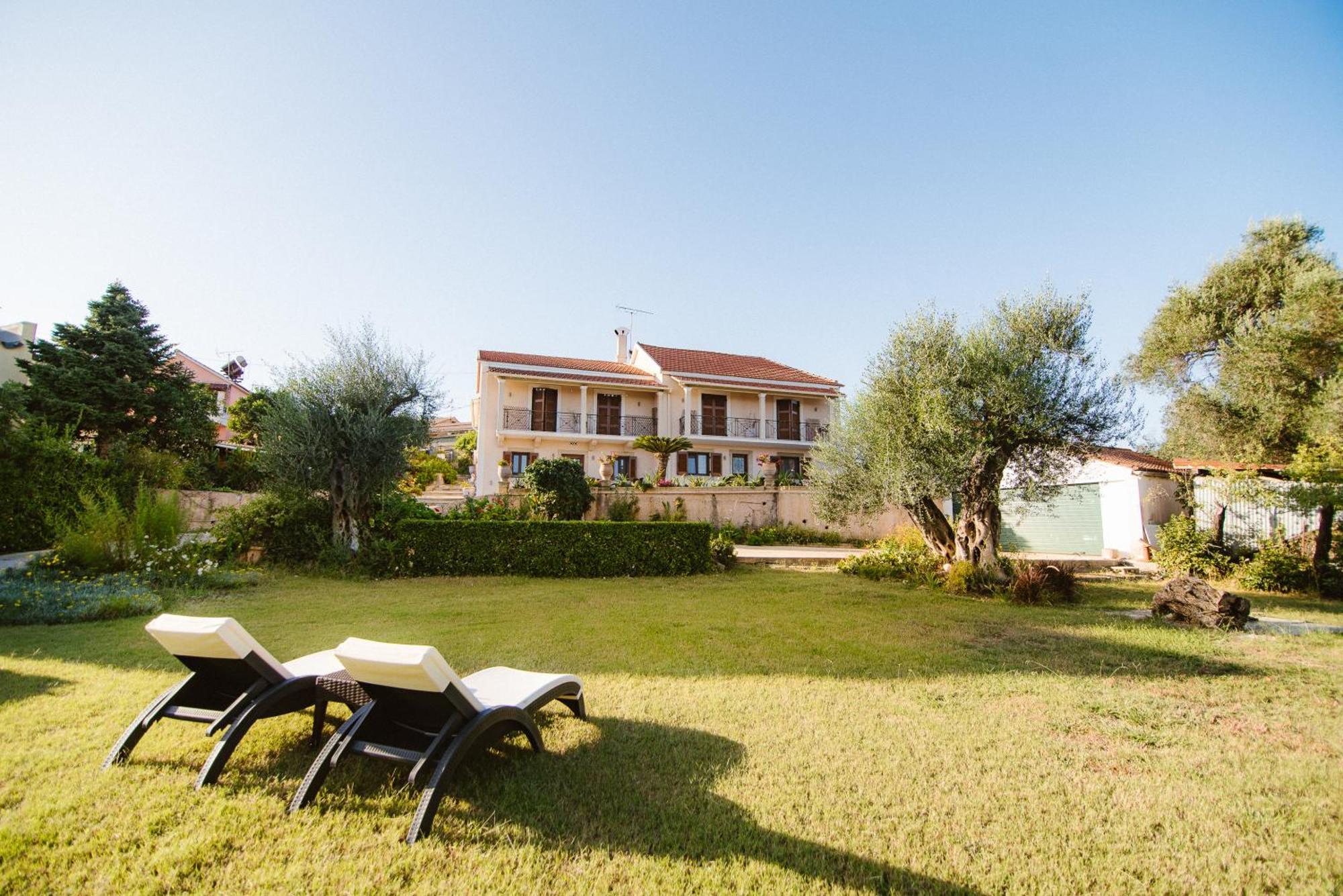 Dimoulias House *